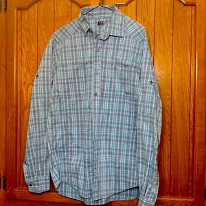 REI hiking shirt men’s M